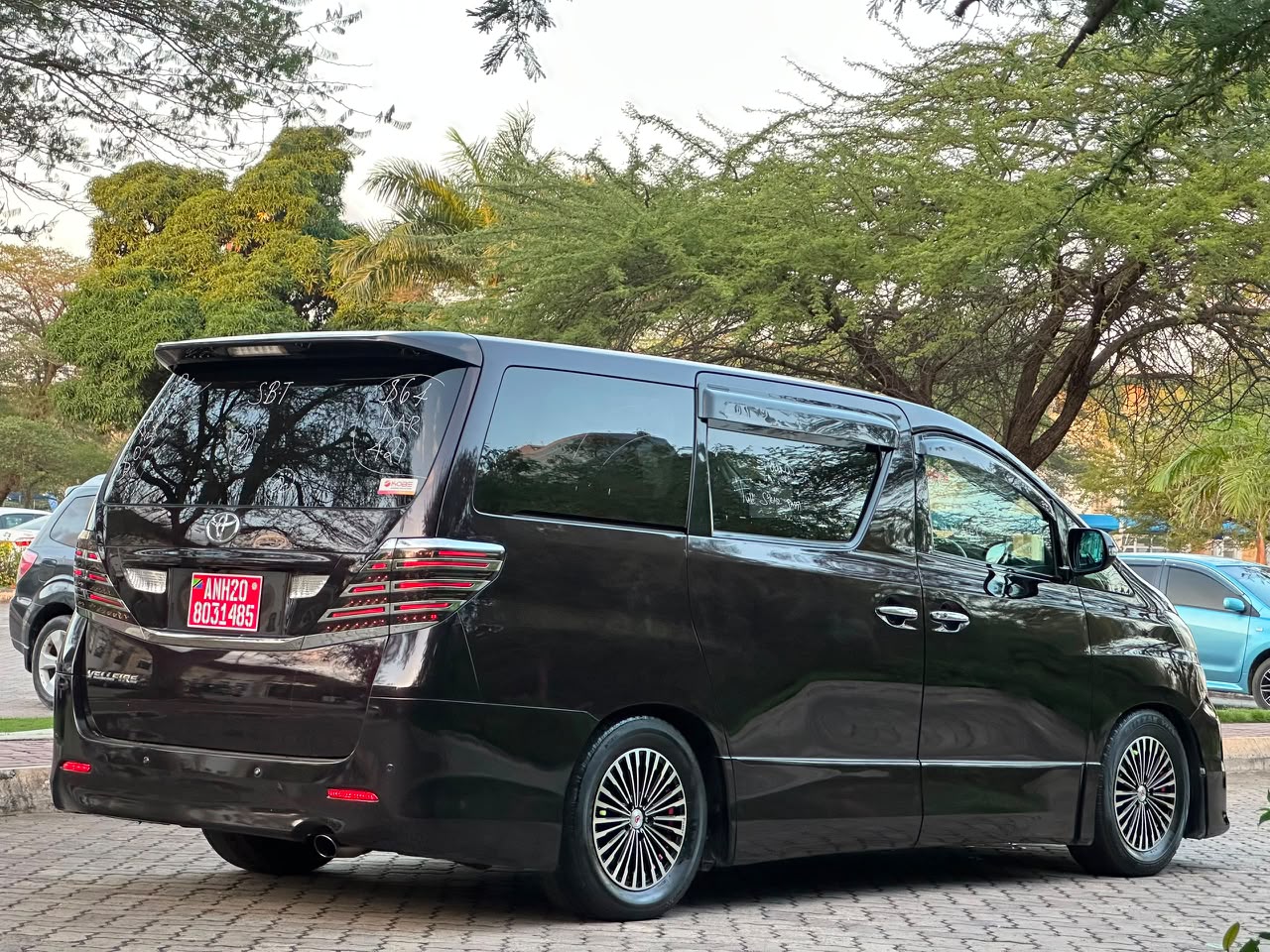 ALPHARD thumbnail 10